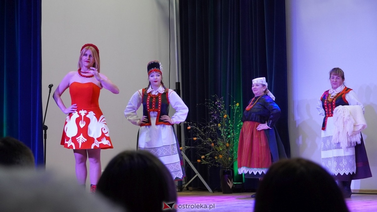 Wenecki karnawał z kurpiowską duszą w Kadzidle [08.03.2025] - zdjęcie #33 - eOstroleka.pl