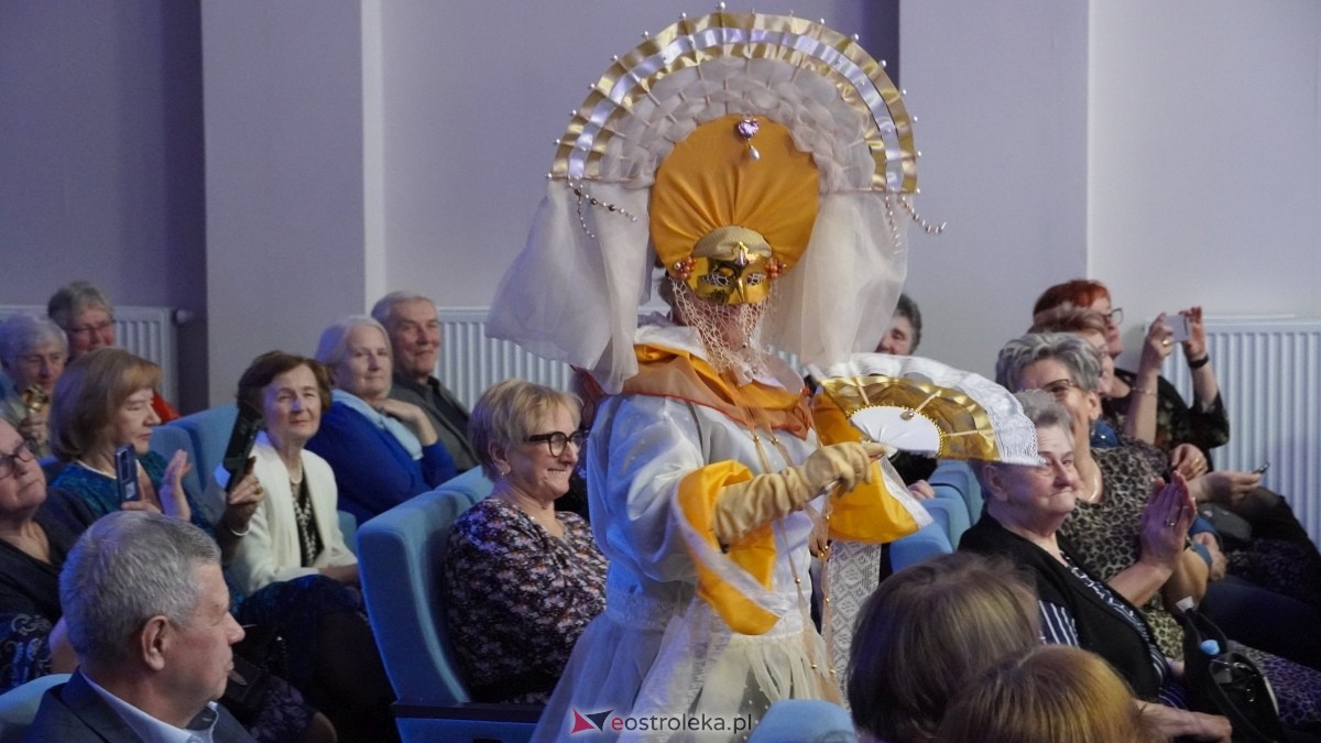 Wenecki karnawał z kurpiowską duszą w Kadzidle [08.03.2025] - zdjęcie #16 - eOstroleka.pl