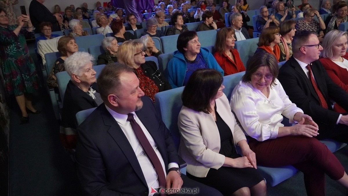 Wenecki karnawał z kurpiowską duszą w Kadzidle [08.03.2025] - zdjęcie #12 - eOstroleka.pl