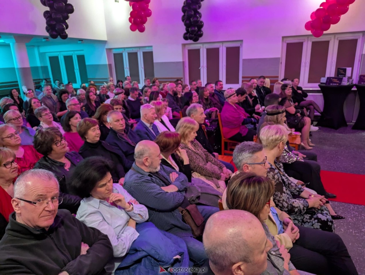 Dzień Kobiet w Lelisie z Warszawską Orkiestrą Sentymentalną [8.03.2025] - zdjęcie #41 - eOstroleka.pl
