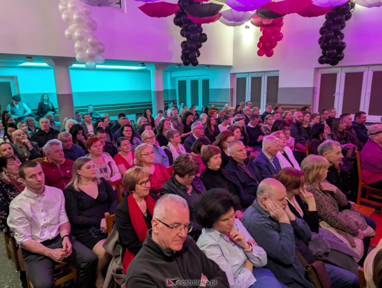 Dzień Kobiet w Lelisie z Warszawską Orkiestrą Sentymentalną [8.03.2025] - zdjęcie #39 - eOstroleka.pl