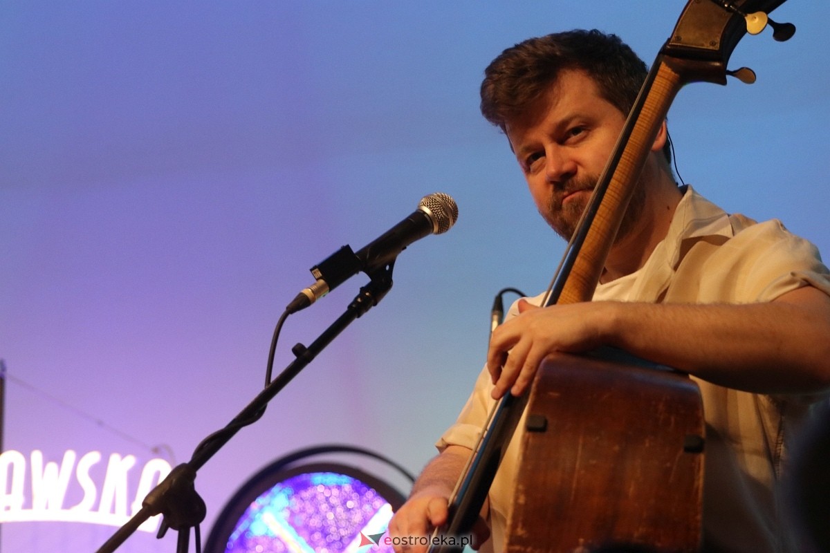 Dzień Kobiet w Lelisie z Warszawską Orkiestrą Sentymentalną [8.03.2025] - zdjęcie #17 - eOstroleka.pl