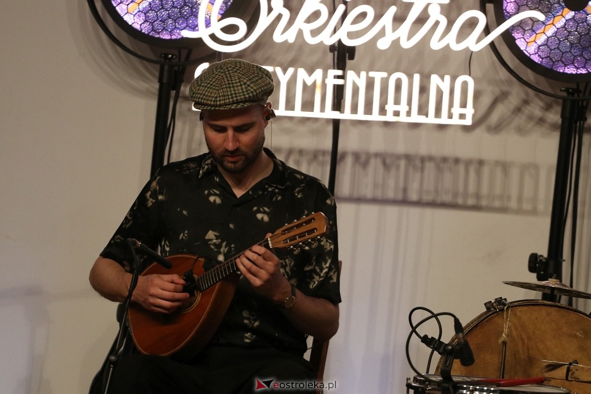 Dzień Kobiet w Lelisie z Warszawską Orkiestrą Sentymentalną [8.03.2025] - zdjęcie #8 - eOstroleka.pl