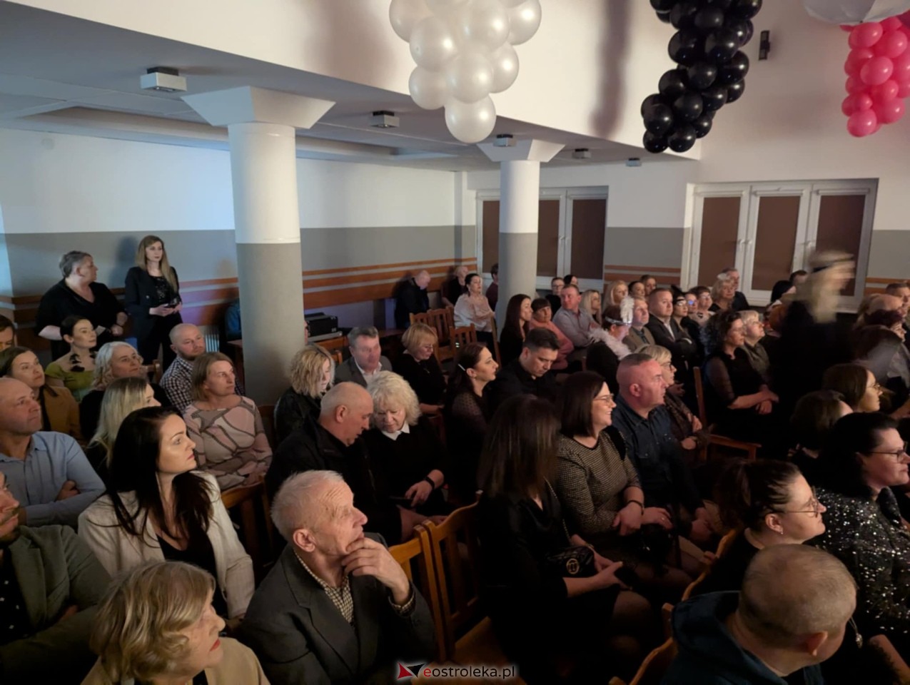 Dzień Kobiet w Lelisie z Warszawską Orkiestrą Sentymentalną [8.03.2025] - zdjęcie #5 - eOstroleka.pl