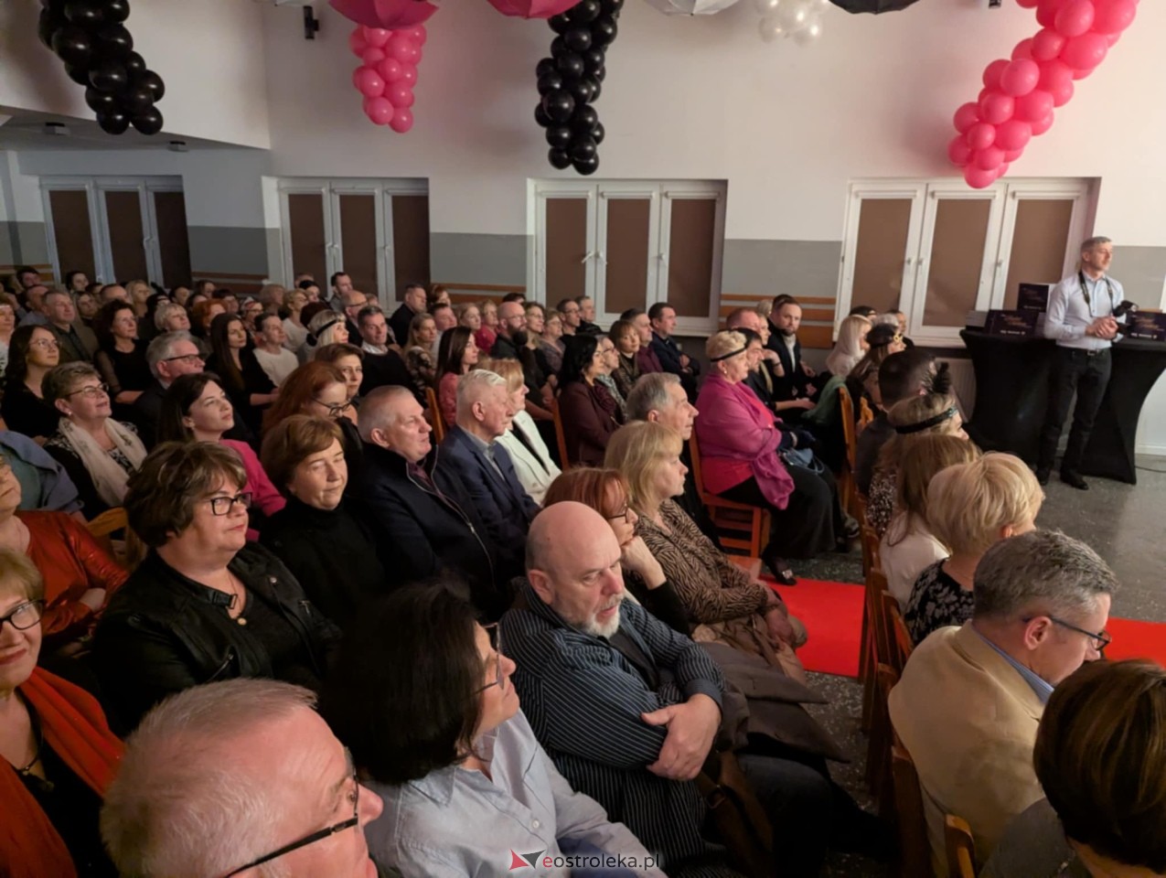 Dzień Kobiet w Lelisie z Warszawską Orkiestrą Sentymentalną [8.03.2025] - zdjęcie #4 - eOstroleka.pl