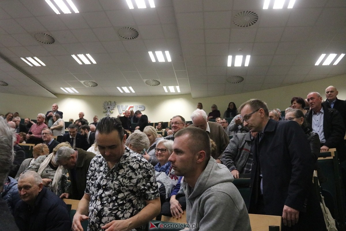 Spotkanie z Patrykiem Jakim i Jackiem Ozdobą w Ostrołęce [09.03.2025] - zdjęcie #53 - eOstroleka.pl