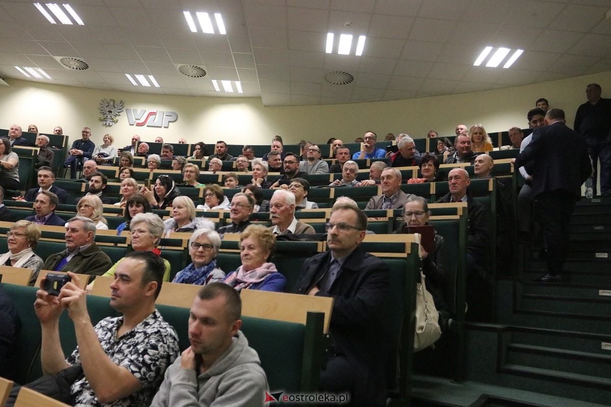 Spotkanie z Patrykiem Jakim i Jackiem Ozdobą w Ostrołęce [09.03.2025] - zdjęcie #49 - eOstroleka.pl