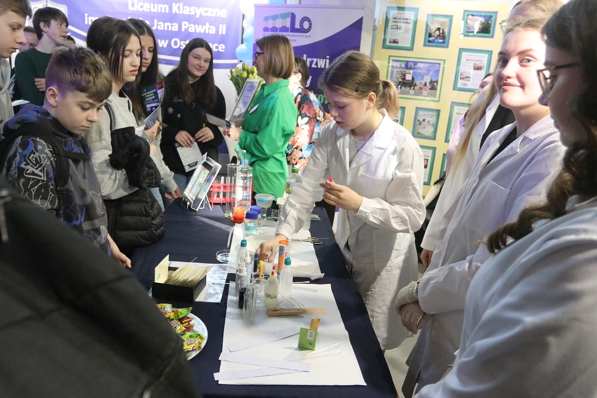 XIV Forum Edukacyjne w Ostrołęce [11.03.2025] - zdjęcie #111 - eOstroleka.pl