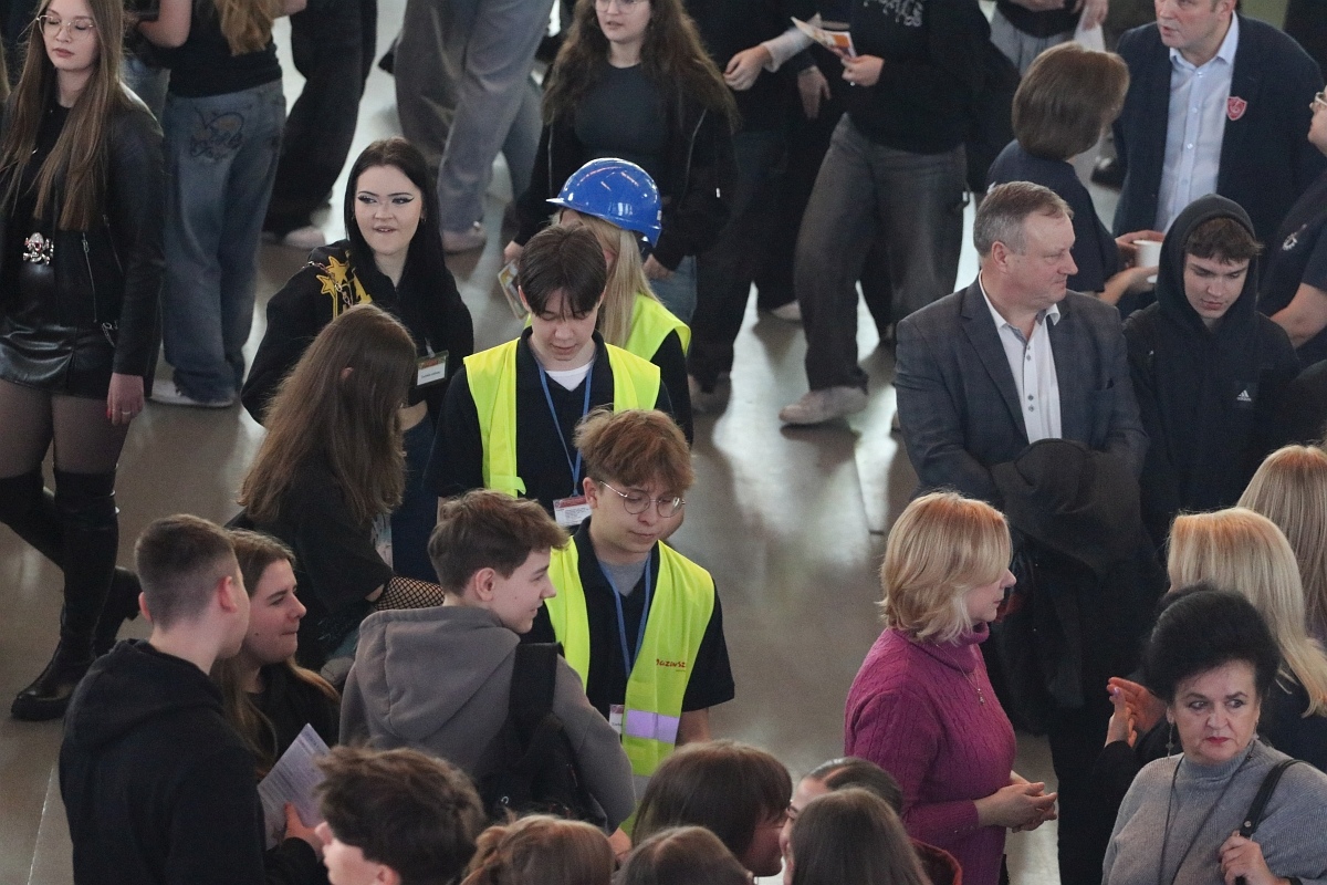 XIV Forum Edukacyjne w Ostrołęce [11.03.2025] - zdjęcie #45 - eOstroleka.pl