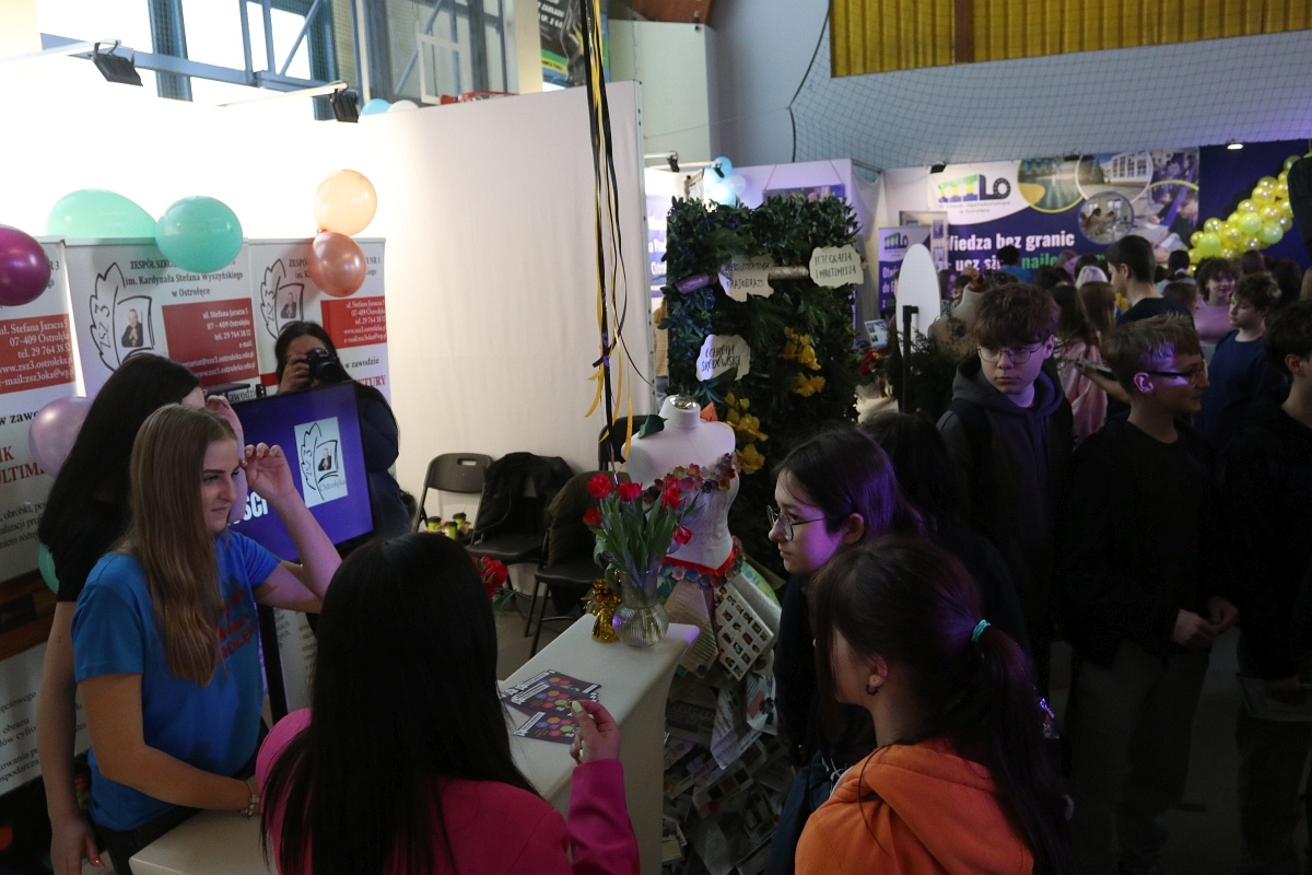 XIV Forum Edukacyjne w Ostrołęce [11.03.2025] - zdjęcie #46 - eOstroleka.pl