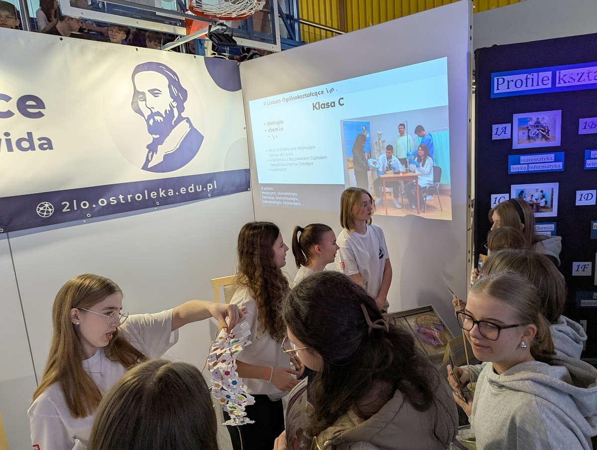 XIV Forum Edukacyjne w Ostrołęce [11.03.2025] - zdjęcie #10 - eOstroleka.pl