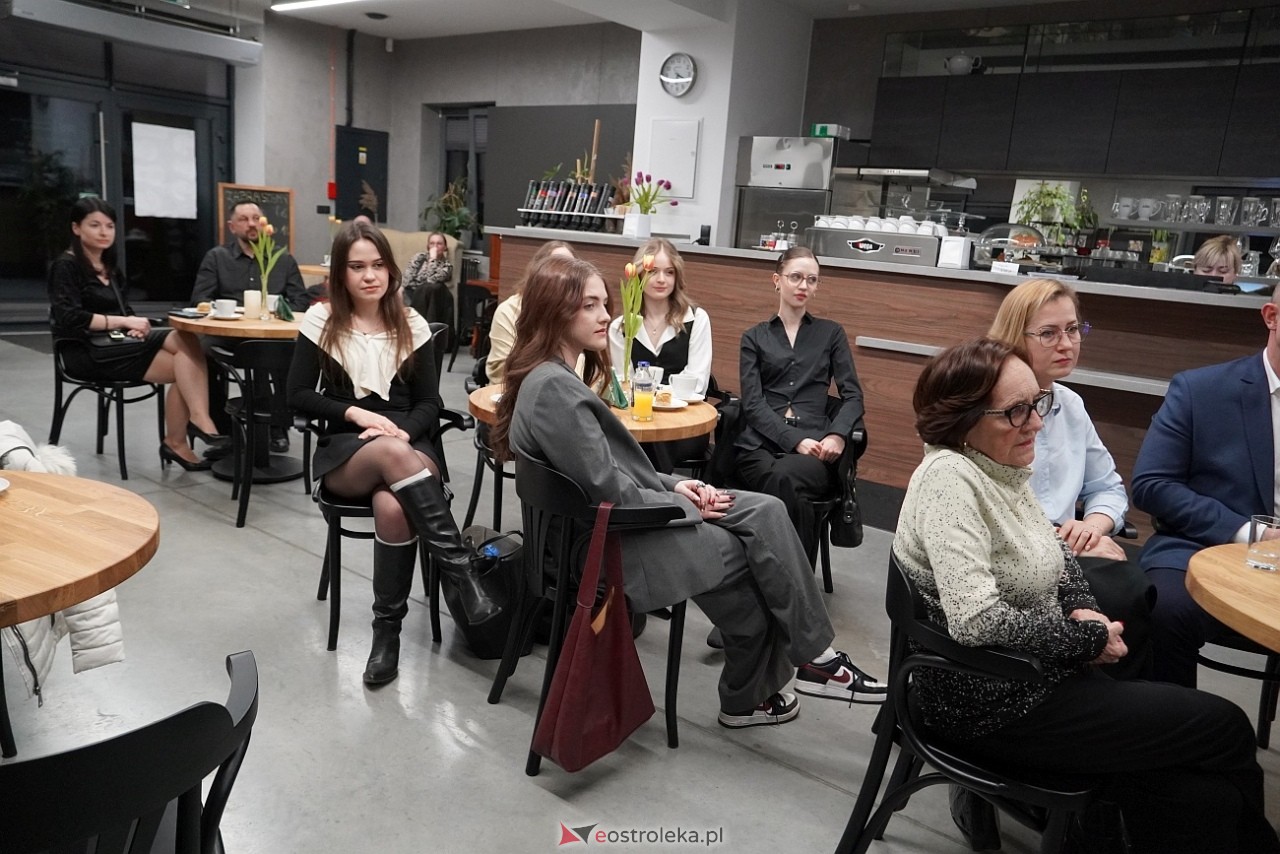 Premiera książki Aleksandry Pijanowskiej Palimpsest w MŻW [11.03.2025] - zdjęcie #3 - eOstroleka.pl