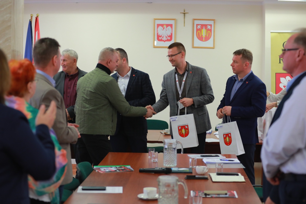 Sesja Rady Gminy w Rzekuniu z akcentami charytatywnymi [12.03.2025] - zdjęcie #41 - eOstroleka.pl