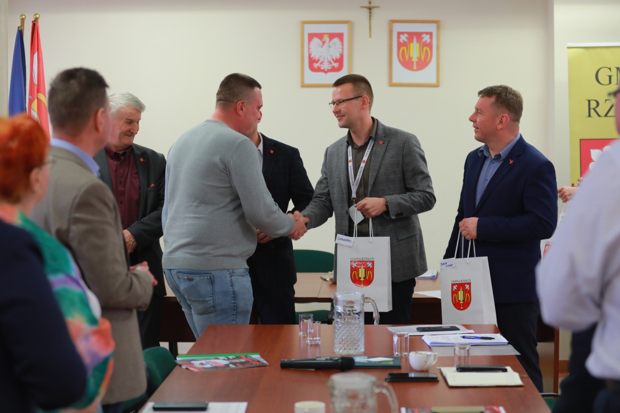 Sesja Rady Gminy w Rzekuniu z akcentami charytatywnymi [12.03.2025] - zdjęcie #29 - eOstroleka.pl