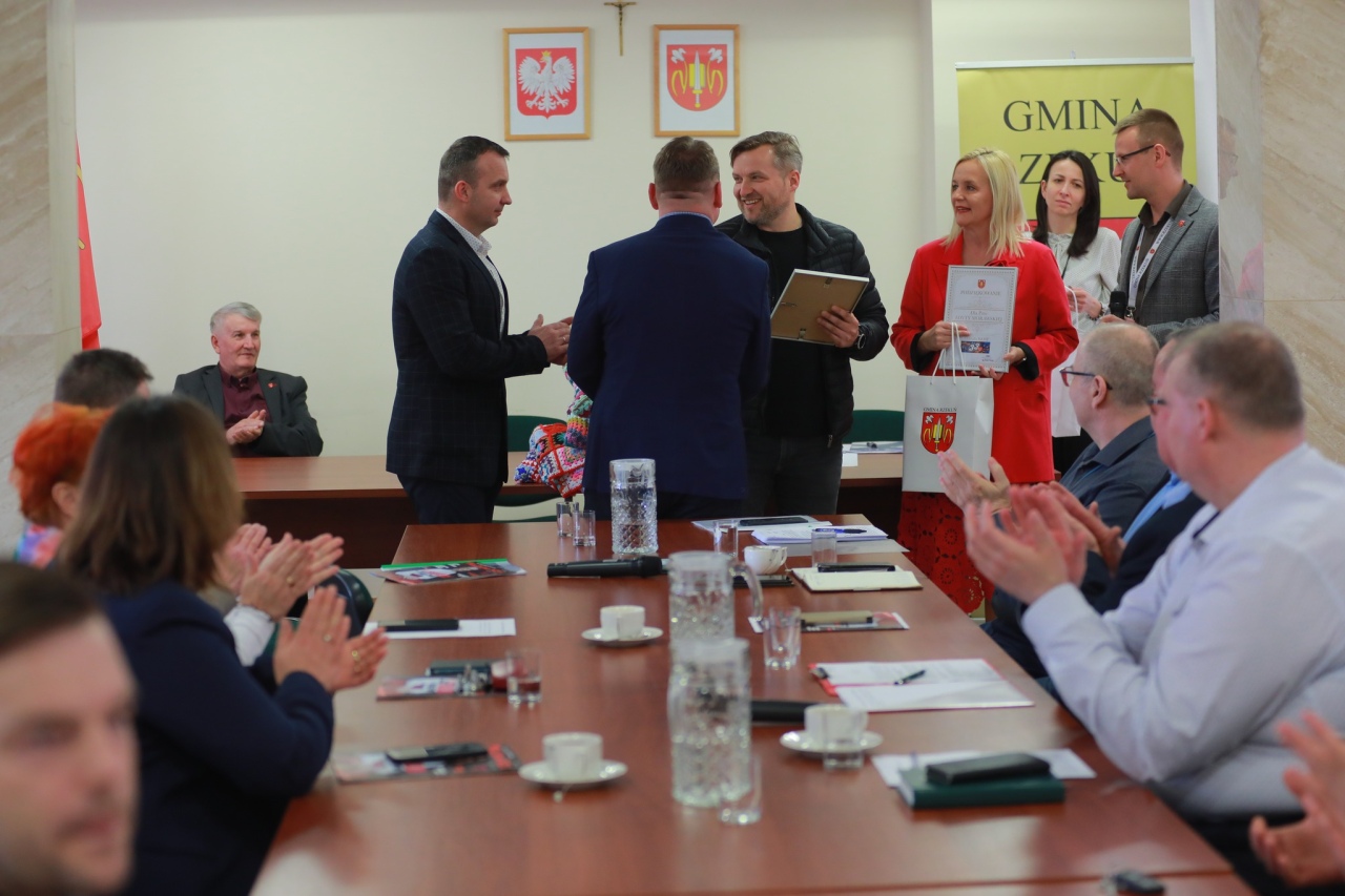 Sesja Rady Gminy w Rzekuniu z akcentami charytatywnymi [12.03.2025] - zdjęcie #26 - eOstroleka.pl