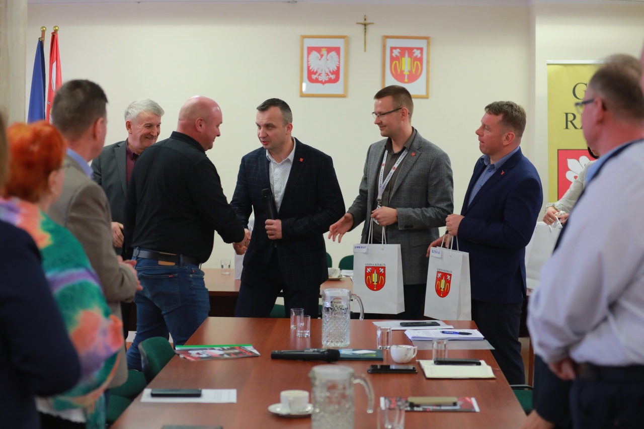 Sesja Rady Gminy w Rzekuniu z akcentami charytatywnymi [12.03.2025] - zdjęcie #10 - eOstroleka.pl