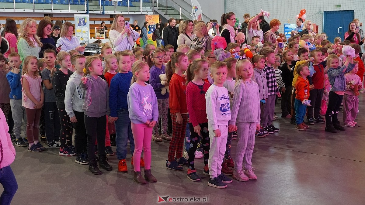 Finał akcji Misie z mmiłością w hali im. Arkadiusza Gołasia w Ostrołęce [13.03.2025] - zdjęcie #130 - eOstroleka.pl