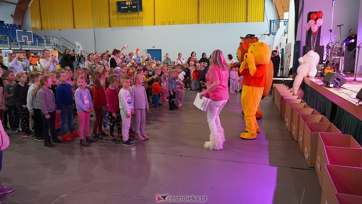 Finał akcji Misie z mmiłością w hali im. Arkadiusza Gołasia w Ostrołęce [13.03.2025] - zdjęcie #125 - eOstroleka.pl