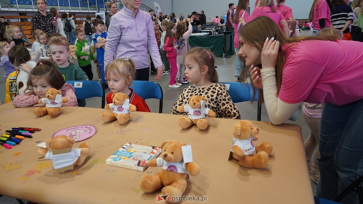 Finał akcji Misie z mmiłością w hali im. Arkadiusza Gołasia w Ostrołęce [13.03.2025] - zdjęcie #113 - eOstroleka.pl