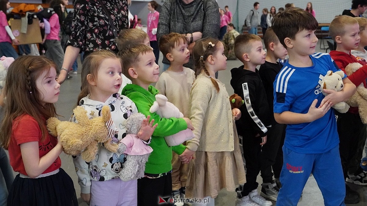 Finał akcji Misie z mmiłością w hali im. Arkadiusza Gołasia w Ostrołęce [13.03.2025] - zdjęcie #110 - eOstroleka.pl