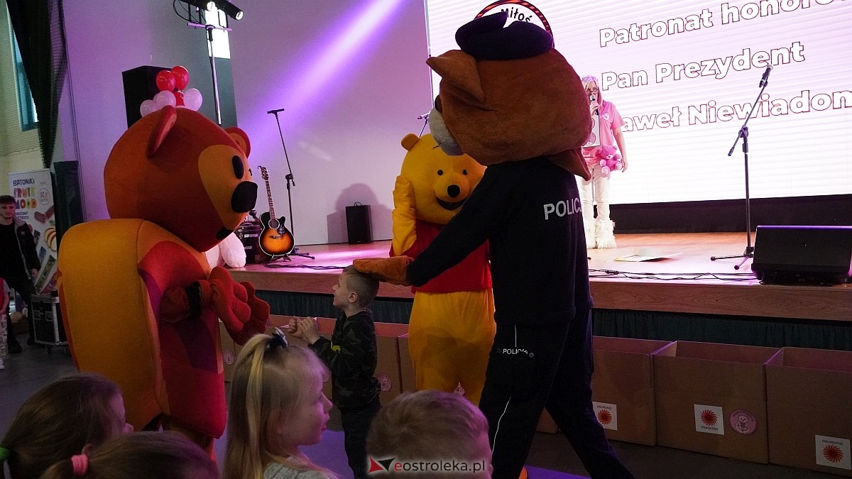 Finał akcji Misie z mmiłością w hali im. Arkadiusza Gołasia w Ostrołęce [13.03.2025] - zdjęcie #108 - eOstroleka.pl