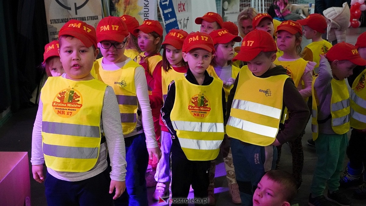 Finał akcji Misie z mmiłością w hali im. Arkadiusza Gołasia w Ostrołęce [13.03.2025] - zdjęcie #70 - eOstroleka.pl