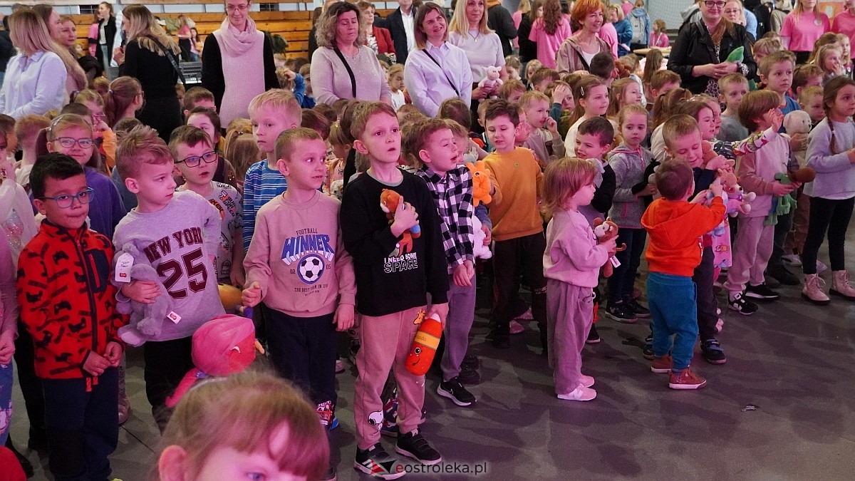 Finał akcji Misie z mmiłością w hali im. Arkadiusza Gołasia w Ostrołęce [13.03.2025] - zdjęcie #66 - eOstroleka.pl