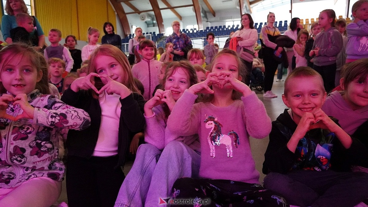 Finał akcji Misie z mmiłością w hali im. Arkadiusza Gołasia w Ostrołęce [13.03.2025] - zdjęcie #65 - eOstroleka.pl