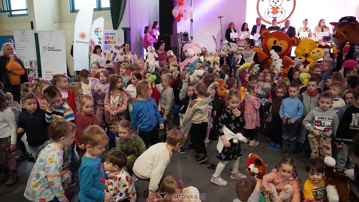 Finał akcji Misie z mmiłością w hali im. Arkadiusza Gołasia w Ostrołęce [13.03.2025] - zdjęcie #49 - eOstroleka.pl