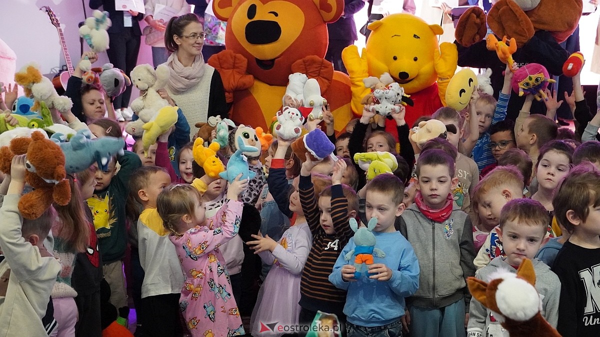 Finał akcji Misie z mmiłością w hali im. Arkadiusza Gołasia w Ostrołęce [13.03.2025] - zdjęcie #44 - eOstroleka.pl
