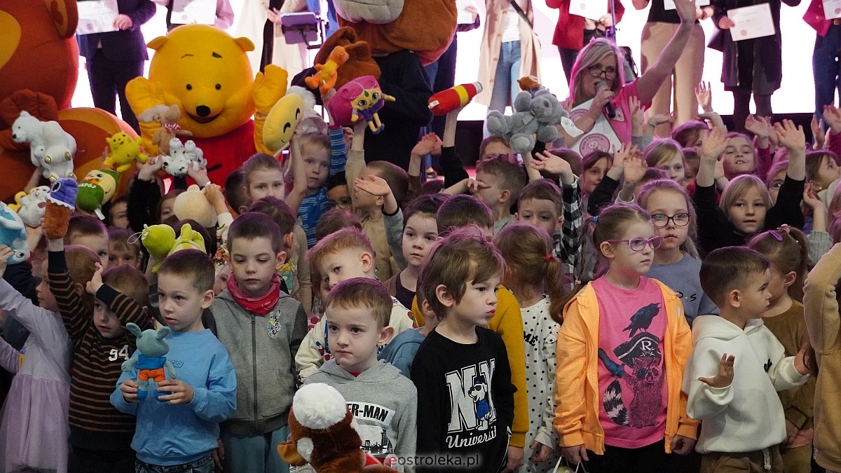 Finał akcji Misie z mmiłością w hali im. Arkadiusza Gołasia w Ostrołęce [13.03.2025] - zdjęcie #43 - eOstroleka.pl