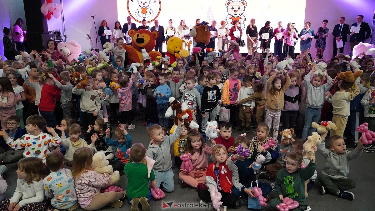 Finał akcji Misie z mmiłością w hali im. Arkadiusza Gołasia w Ostrołęce [13.03.2025] - zdjęcie #39 - eOstroleka.pl