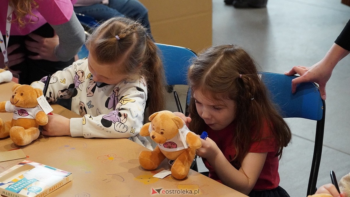 Finał akcji Misie z mmiłością w hali im. Arkadiusza Gołasia w Ostrołęce [13.03.2025] - zdjęcie #36 - eOstroleka.pl