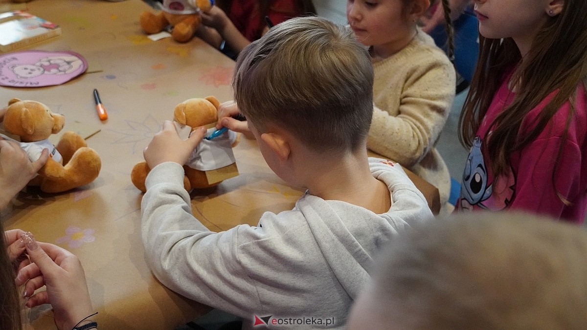 Finał akcji Misie z mmiłością w hali im. Arkadiusza Gołasia w Ostrołęce [13.03.2025] - zdjęcie #34 - eOstroleka.pl