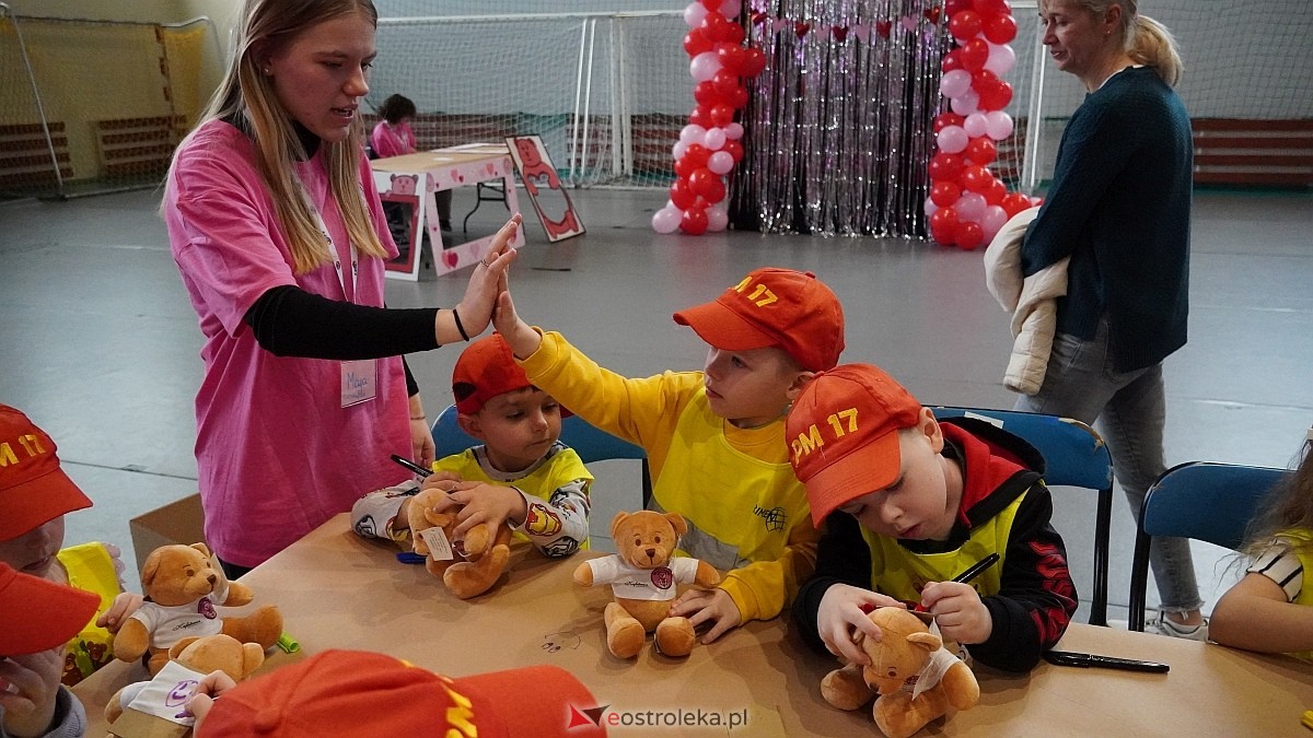 Finał akcji Misie z mmiłością w hali im. Arkadiusza Gołasia w Ostrołęce [13.03.2025] - zdjęcie #31 - eOstroleka.pl