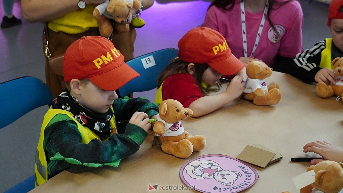 Finał akcji Misie z mmiłością w hali im. Arkadiusza Gołasia w Ostrołęce [13.03.2025] - zdjęcie #28 - eOstroleka.pl