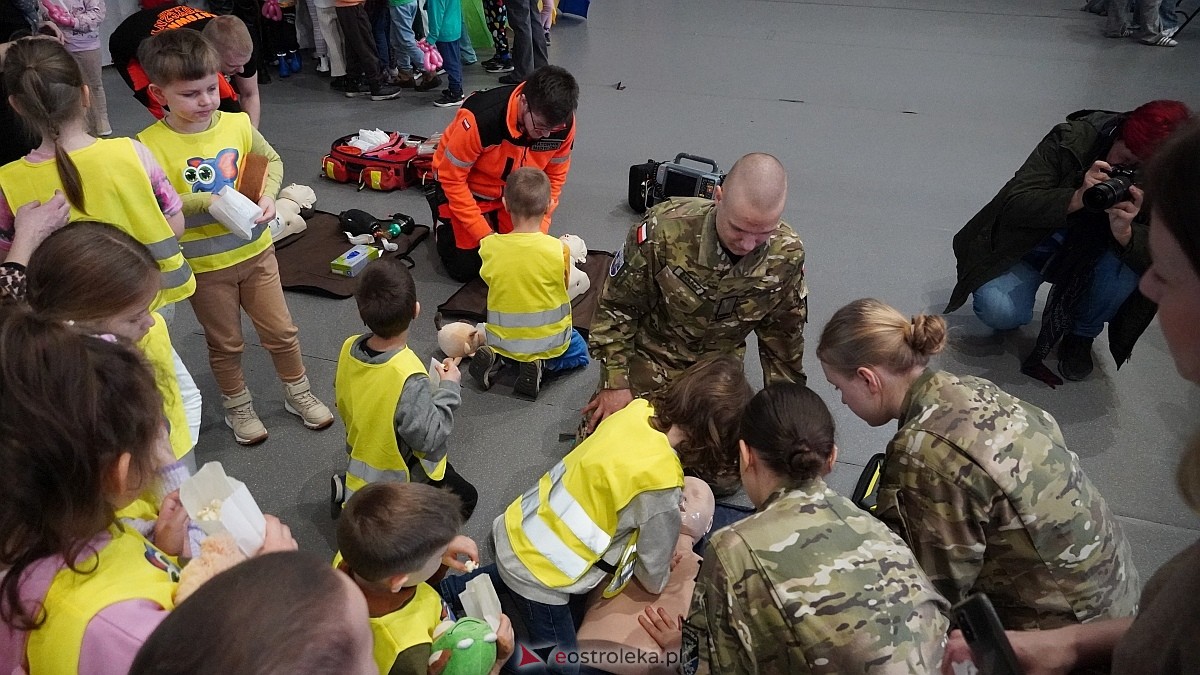 Finał akcji Misie z mmiłością w hali im. Arkadiusza Gołasia w Ostrołęce [13.03.2025] - zdjęcie #21 - eOstroleka.pl
