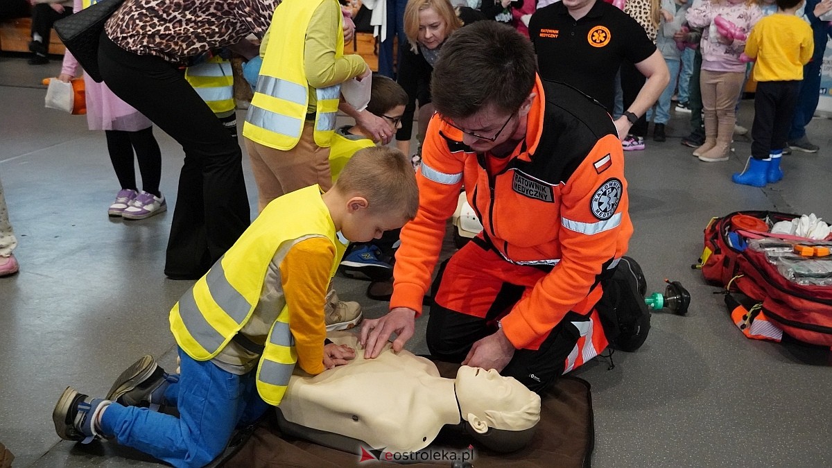 Finał akcji Misie z mmiłością w hali im. Arkadiusza Gołasia w Ostrołęce [13.03.2025] - zdjęcie #19 - eOstroleka.pl