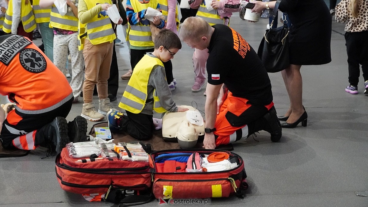 Finał akcji Misie z mmiłością w hali im. Arkadiusza Gołasia w Ostrołęce [13.03.2025] - zdjęcie #15 - eOstroleka.pl