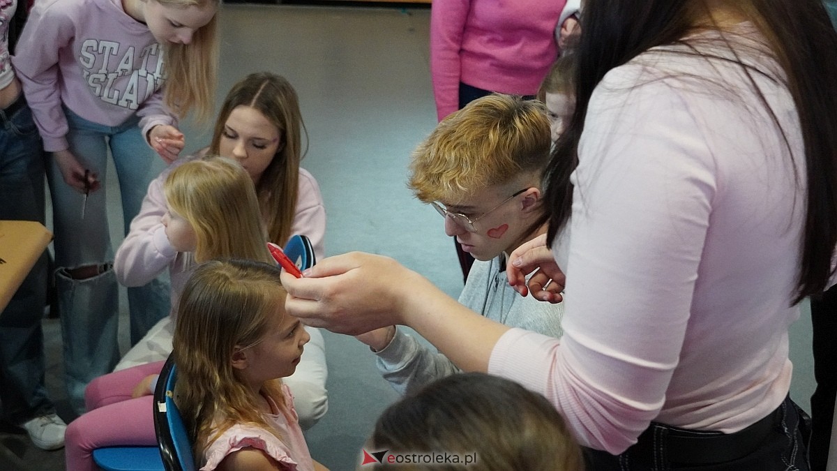 Finał akcji Misie z mmiłością w hali im. Arkadiusza Gołasia w Ostrołęce [13.03.2025] - zdjęcie #9 - eOstroleka.pl