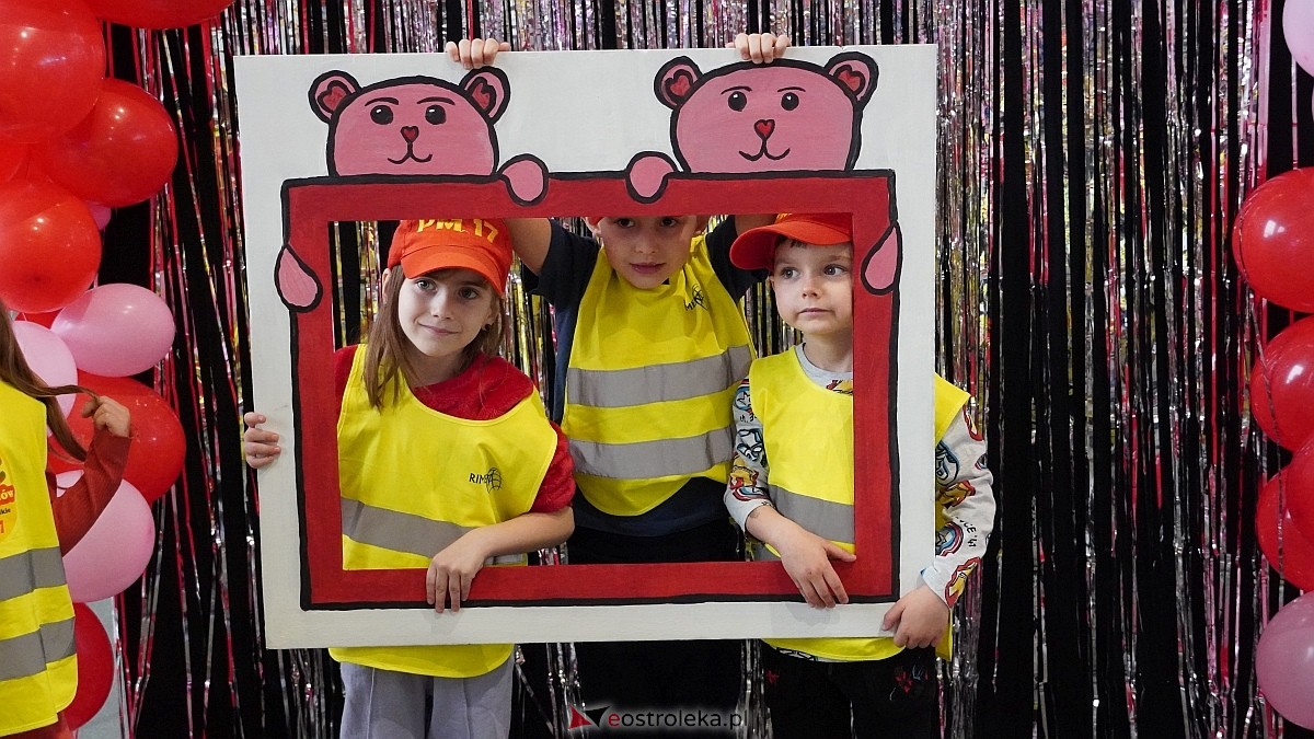 Finał akcji Misie z mmiłością w hali im. Arkadiusza Gołasia w Ostrołęce [13.03.2025] - zdjęcie #8 - eOstroleka.pl