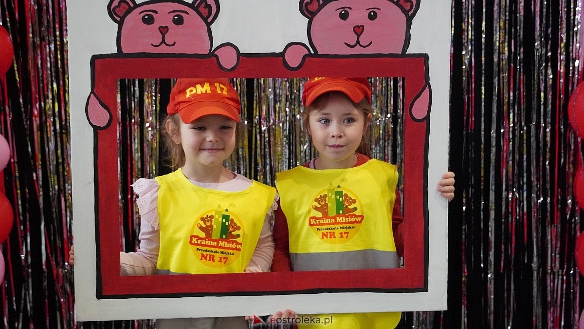 Finał akcji Misie z mmiłością w hali im. Arkadiusza Gołasia w Ostrołęce [13.03.2025] - zdjęcie #7 - eOstroleka.pl