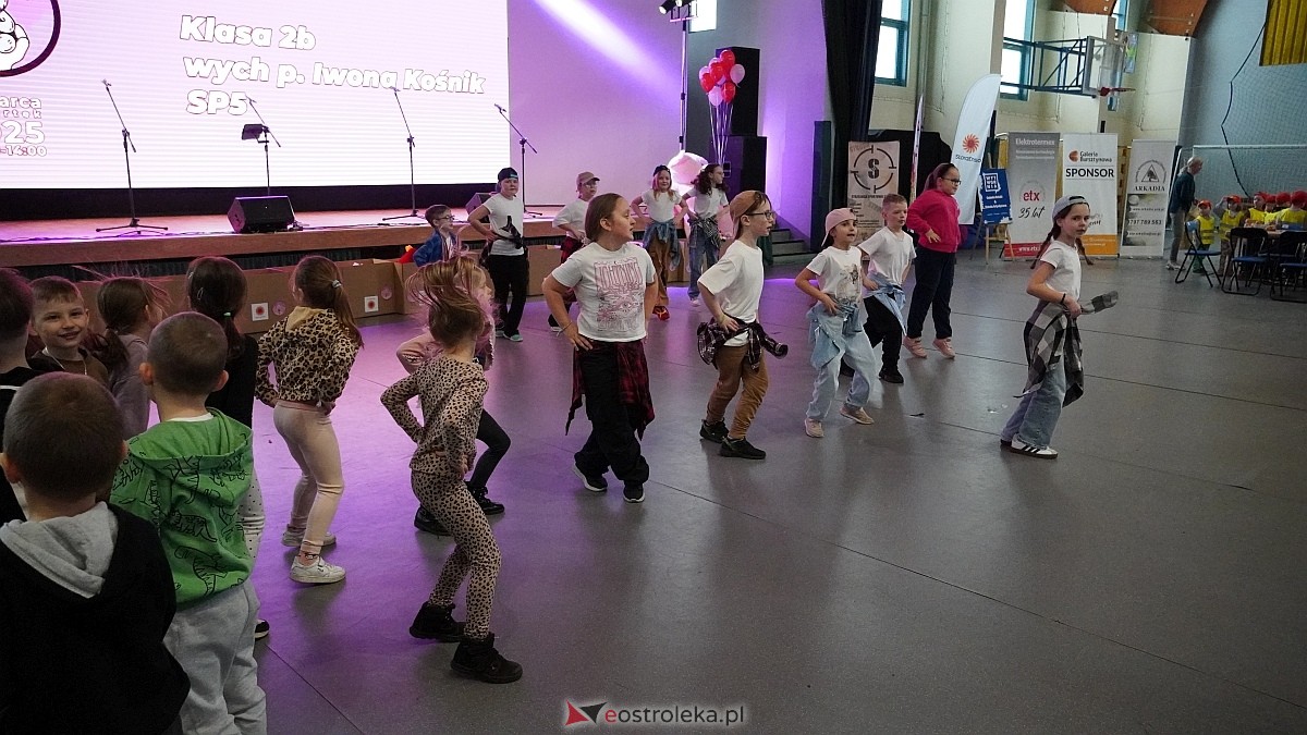 Finał akcji Misie z mmiłością w hali im. Arkadiusza Gołasia w Ostrołęce [13.03.2025] - zdjęcie #3 - eOstroleka.pl