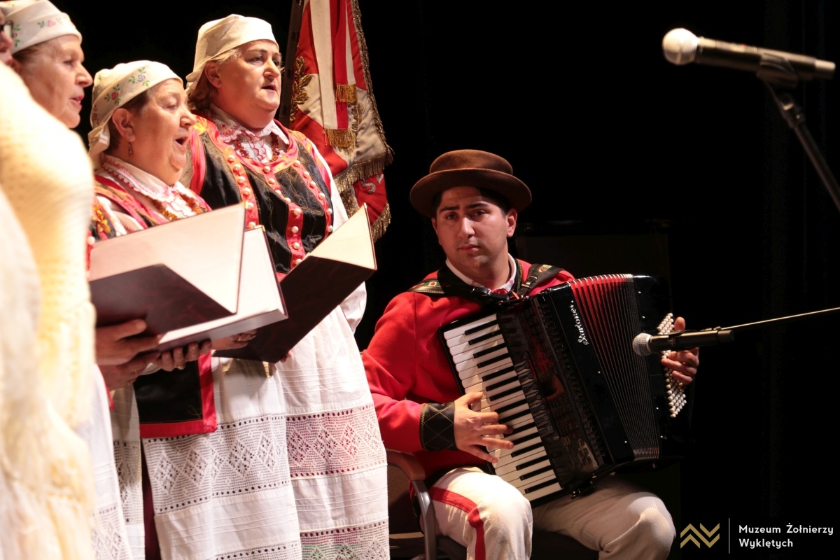 Gala z okazji 35-lecia ŚZŻAK w Muzeum Żołnierzy Wyklętych [14.03.2025] - zdjęcie #3 - eOstroleka.pl