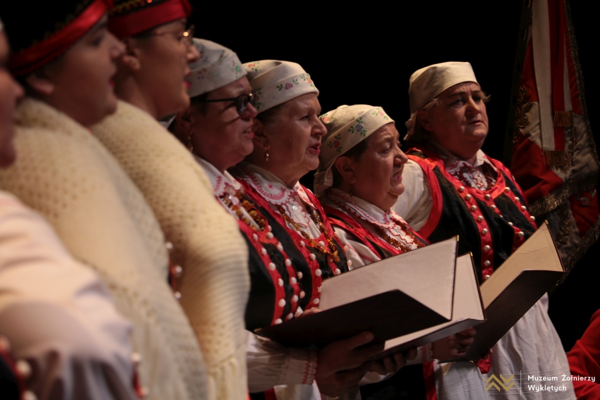 Gala z okazji 35-lecia ŚZŻAK w Muzeum Żołnierzy Wyklętych [14.03.2025] - zdjęcie #2 - eOstroleka.pl