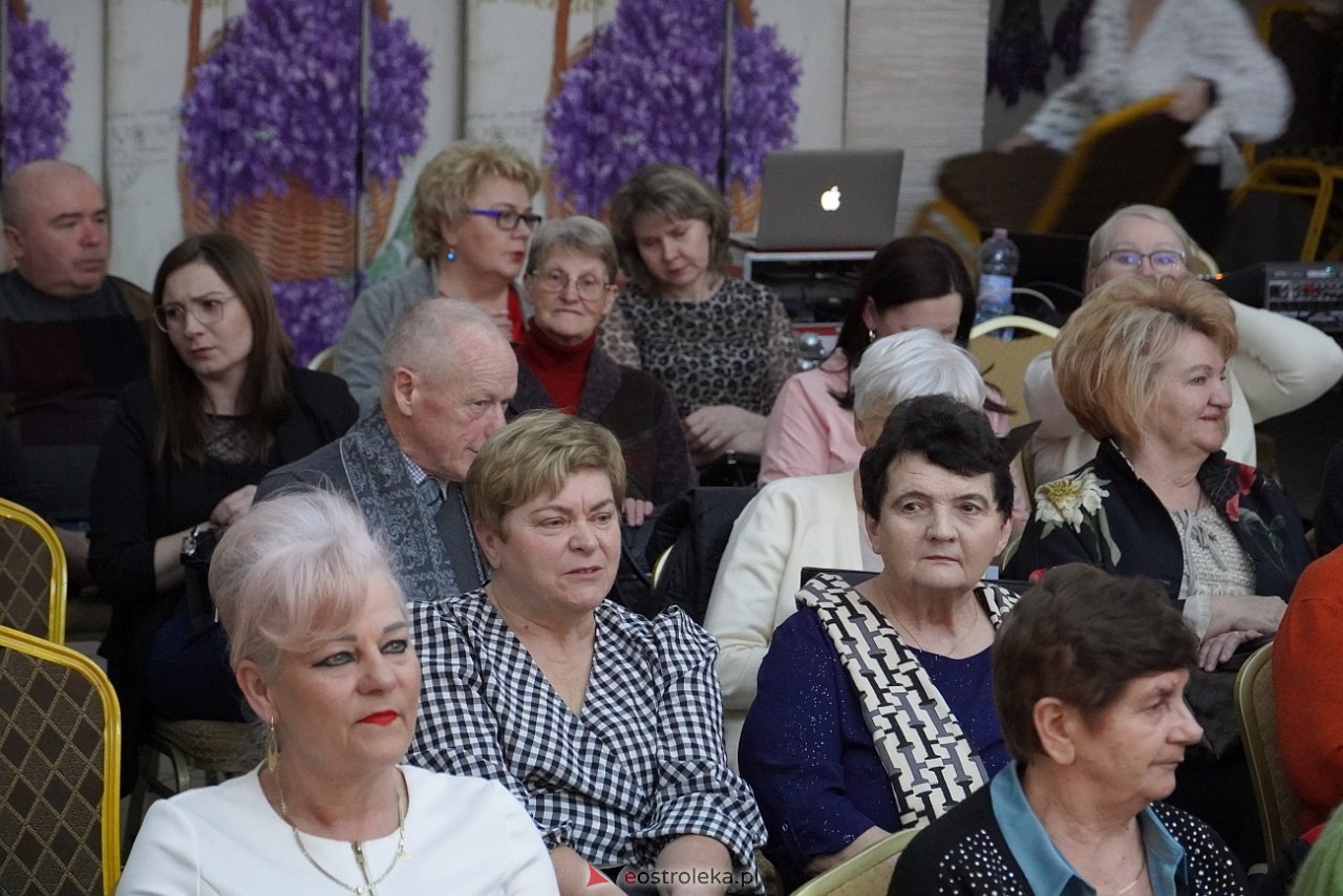 Koncert Krisu z okazji Dnia Kobiet w Czerwinie [15.03.2025] - zdjęcie #39 - eOstroleka.pl
