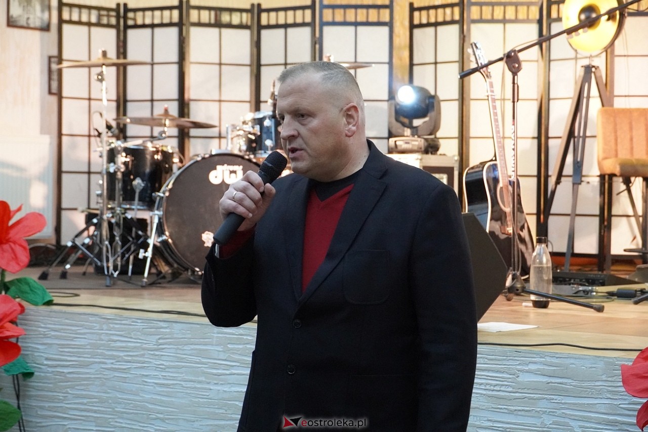 Koncert Krisu z okazji Dnia Kobiet w Czerwinie [15.03.2025] - zdjęcie #29 - eOstroleka.pl