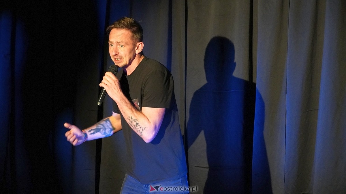 Występ Michała Pałubskiego w Ostrołęce [16.03.2025] - zdjęcie #15 - eOstroleka.pl