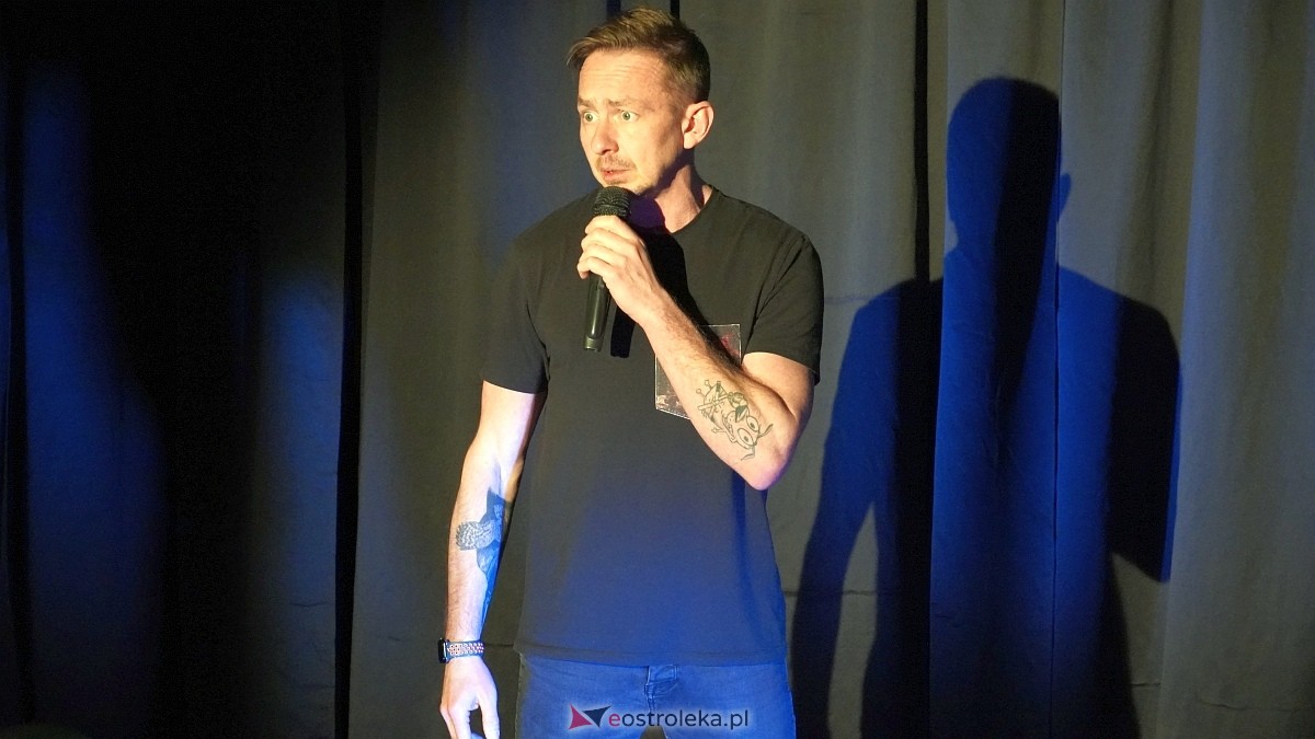 Występ Michała Pałubskiego w Ostrołęce [16.03.2025] - zdjęcie #14 - eOstroleka.pl