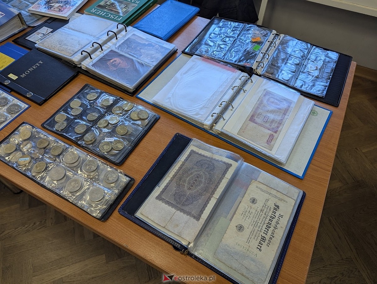 Giełda kolekcjonerska w Klubie Lokator [16.03.2025] - zdjęcie #17 - eOstroleka.pl